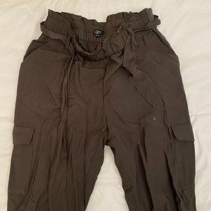 Flowy Green Hunter Green Pants, LOFT, Size MEDIUM PETITE